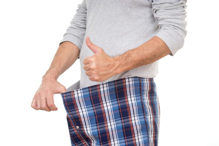 علاج دوالي الخصية بالحقن
